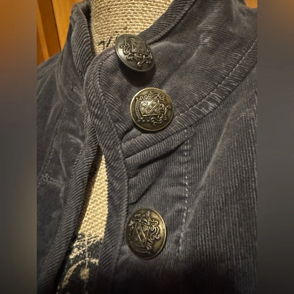 AMI Corduroy Jacket with large detailed buttons - Picture 2 of 8